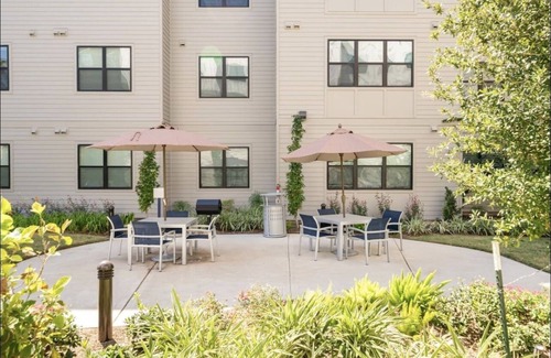 Northside Condo | Cozy and stylish htx condo