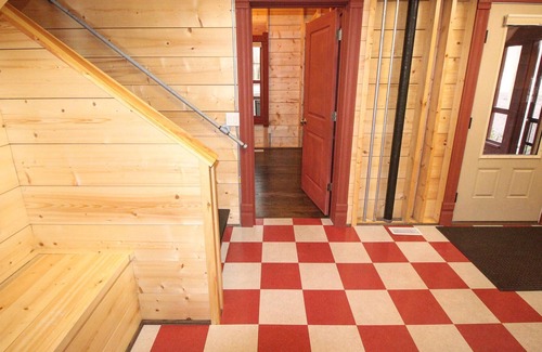 Fennville Cottage | Cozy and unique cottage #5 at DollyBrook just minutes from Saugatuck