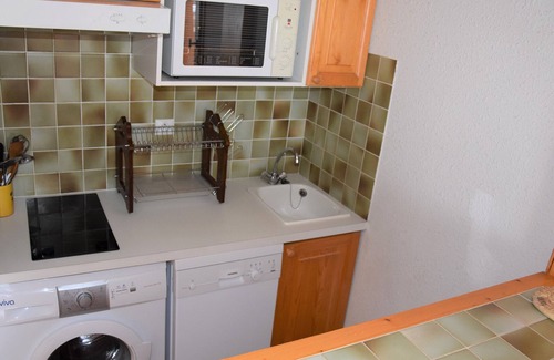 Pralognan-la-Vanoise Apartment | Cozy and Well-Arranged Apartment Near Slopes in Pralognan-la-Vanoise