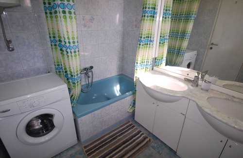 Njivice Apartment | Cozy Ap. DIVNA for 8-10 persons