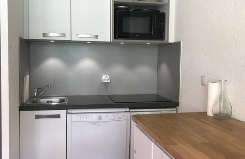 Montalbert Apartment | Cozy Apartment Near Slopes & Shops with South-Facing Balcony