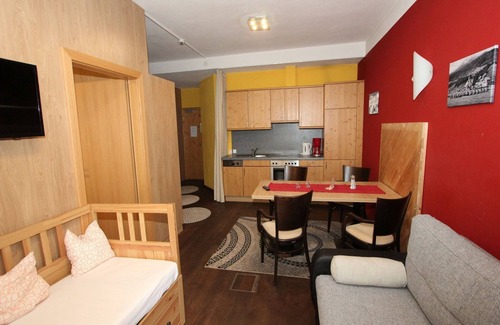 Huben Apartment | Cozy Apartment in Längenfeld With Sauna