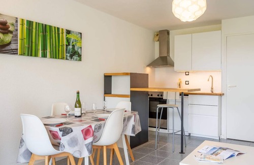 La Trinite-sur-Mer Apartment | Cozy apartment with parking in La Trinité-sur-Mer
