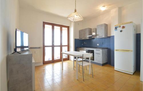Santo Stefano al Mare Apartment | Cozy Apartment In Santo Stefano Al Mare