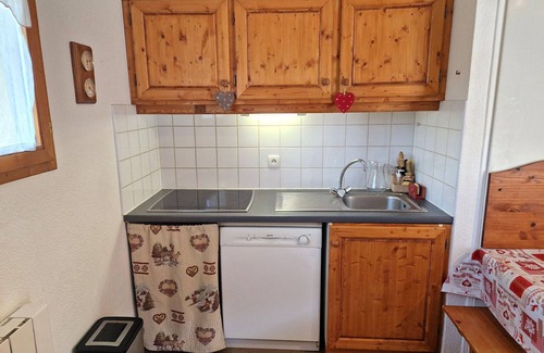 Valfrejus Apartment | Cozy apartment 4/6 guests Valfréjus, near slopes and center