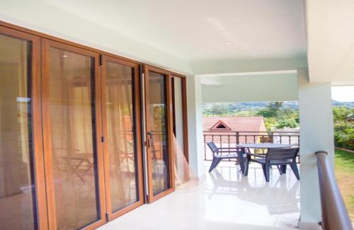 Mahe Island Apartment | Cozy apartment at the cape - 68 m² with mountain view