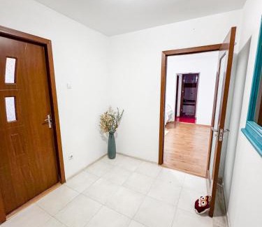 Pitesti Apartment | Cozy Apartment Craiovei