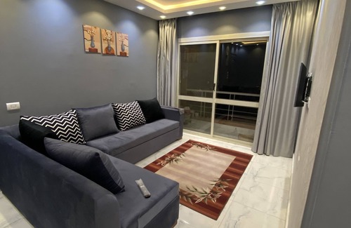 Agouza Apartment | Cozy apartment in degla palms compound