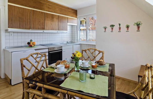 Ueberlingen Apartment | Cozy Apartment “Ferienwohnung Borrs” close to the Centre with Wi-Fi & Balcony