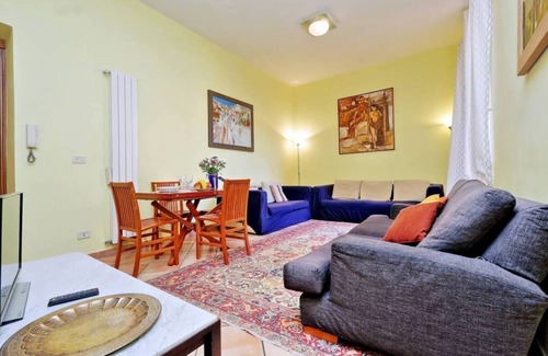 Trastevere Apartment | Cozy apartment for 4 in Trastevere