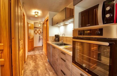 Morillon Apartment | Cozy apartment for 6, near lake and shuttle stop