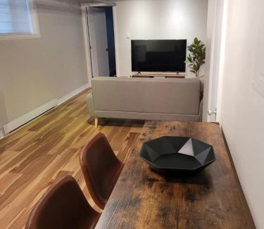 Ahuntsic Apartment | Cozy apartment in Ahuntsic with Free Parking and near metro station