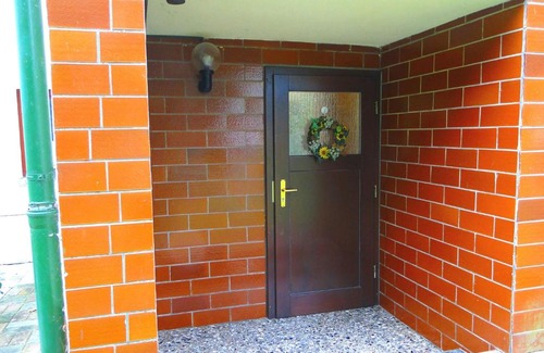Alt Bukow Apartment | Cozy Apartment in Alt Bukow Germany with Garden