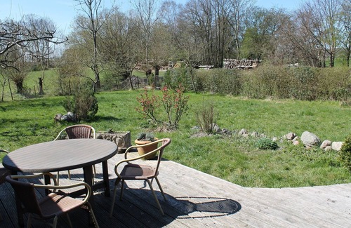 Neu Bartelshagen Apartment | Cozy Apartment in Buschenhagen with Sauna