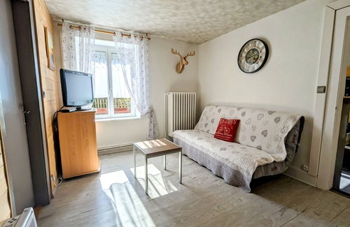 Travexin Apartment | Cozy apartment in La Bresse with terrace and parking, pets allowed