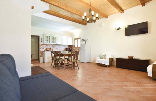 Ostrvica Apartment | Cozy apartment in Ostrvica with WiFi