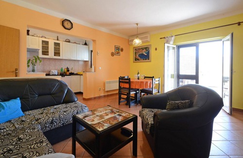 Kneza Apartment | Cozy apartment in Racisce with WiFi