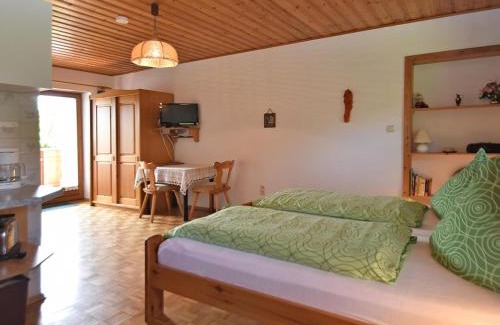 Sonnen Apartment | Cozy Apartment in Sonnen Bavaria near Forest