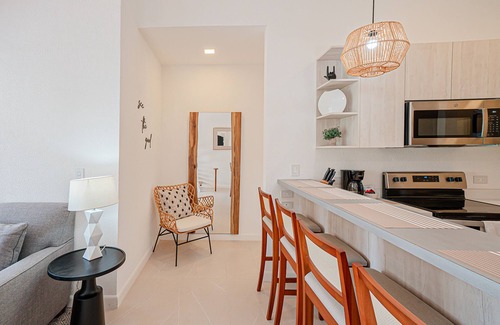 Tamarindo Apartment | Cozy apartment just 5 minutes from the beach with pool views and workspace
