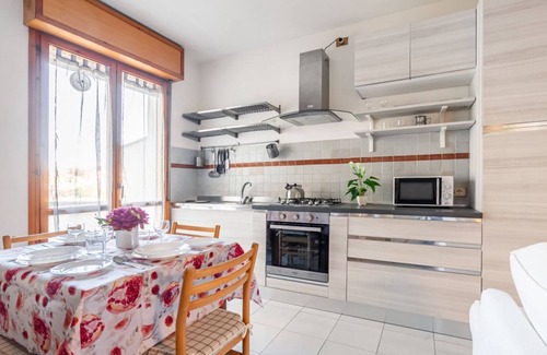 Pisa Apartment | Cozy Apartment near the Hospital with 2 Balconies!