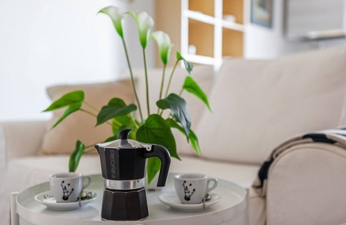 Pisa Apartment | Cozy Apartment near the Hospital with 2 Balconies!