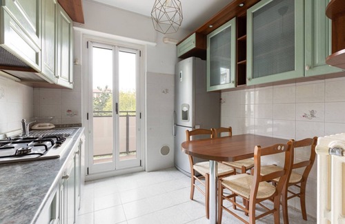 Gallaratese Apartment | Cozy apartment of 110 sqm, able to accommodate up to 6 people, located on the fourth floor of a building with elevator (NOT suitable for disabled people), in a residential context surrounded by greenery.The area is very quiet and well connected thanks to
