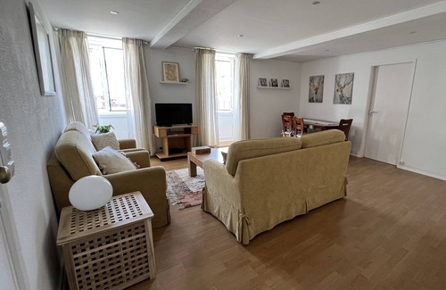 Sao Pedro do Sul Apartment | Cozy apartment in Old Town, steps to Parque das Nogueiras & 8 mins to thermals!