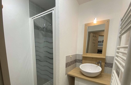 Sers Apartment | Cozy apartment with 5 beds located near Sers