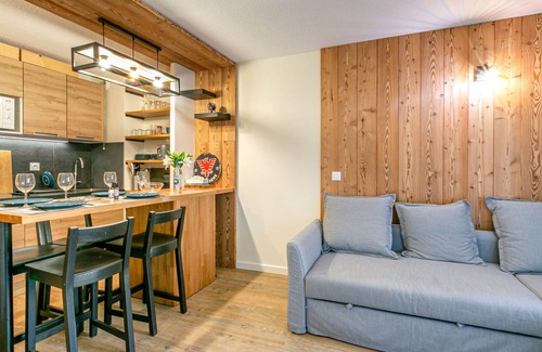 Val-d'Isere Apartment | Cozy apartment with WiFi, near slopes and bus stop