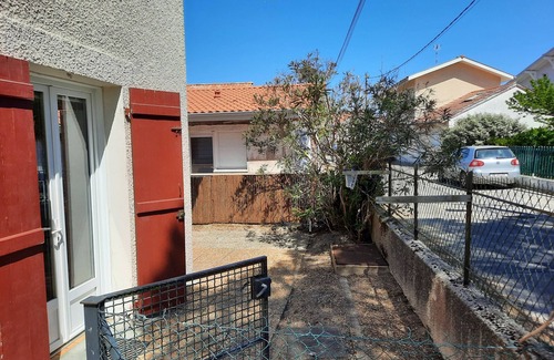 Capbreton Apartment | Cozy Apartment with Private Courtyard, Near Shops and Beaches in Capbreton