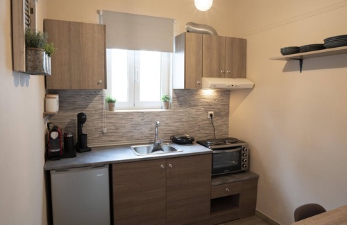 Metaxourgio Apartment | Cozy apt next to metro and close to acropolis