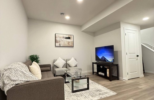 Airdrie House | Cozy Basement in Airdrie