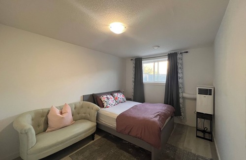 Southwest Calgary House | Cozy basement suite