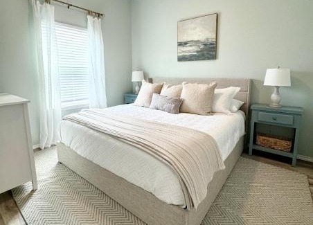 Rockport House | Cozy Bay Cottage with King Master Suite, Fire Pit and Pool