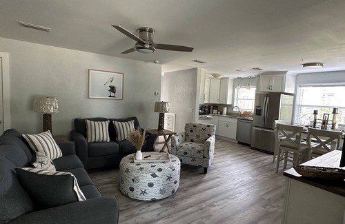 New Smyrna Beach House | Cozy beach house- sleeps six comfortably. 2 blocks from the beach & Flagler Ave.