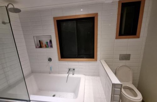 Smiths Beach House | Cozy Beachcomber @Smith's Beach