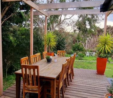 Smiths Beach House | Cozy Beachcomber @Smith's Beach
