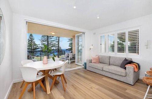 Manly Apartment | Cozy Beachfront Getaway