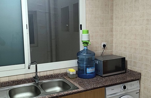 Dubai Condo | Cozy Bedroom condo in charming Dubai with WiFi, AC