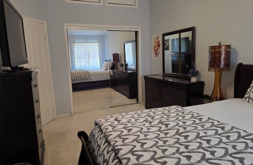 Lancaster House | Cozy -bedroom house in charming Palmdale with AC