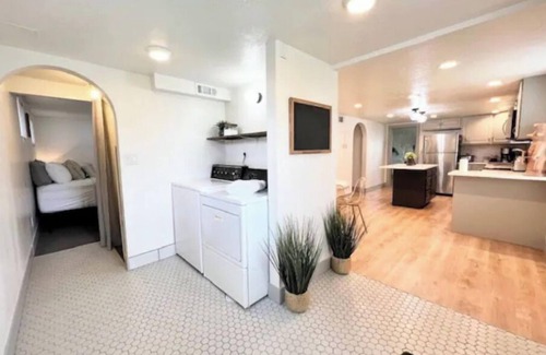 Bountiful House | Cozy Bountiful Abode- 3bd/1bth private bsmt/bkyd.