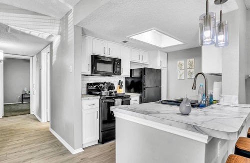 West Arlington Apartment | Cozy Brand New Studio · 1 Bath + Gym 604