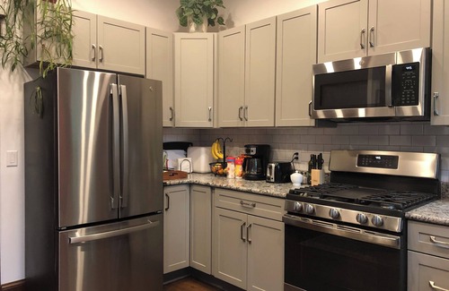 Latonia House | Cozy Brick house - 3 BR, 2 1/2 Bath, fenced in back yard with privacy fence.