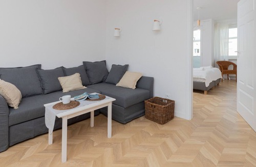 Redlowo Apartment | Cozy & Bright Apartment with Sea View in Gdynia