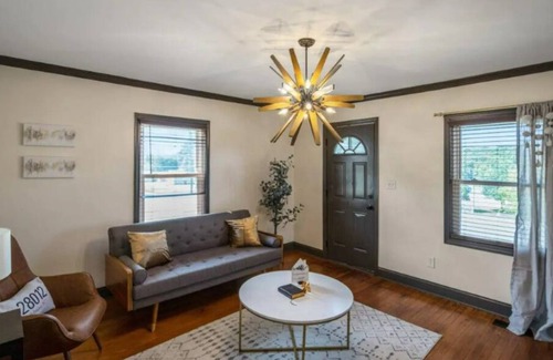 Belmont Historic District House | Cozy Bungalow in Historic Belmont, NC, close to downtown, Whitewater Center, etc