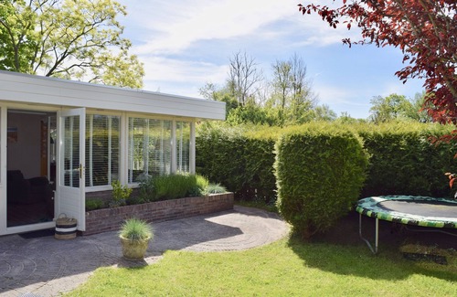Warmenhuizen House | Cozy bungalow near largest dune area of the Netherlands, beach and North Sea