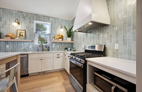 Sister Bay House | Cozy Cabana | Stylish Retreat in the Heart of Sister Bay