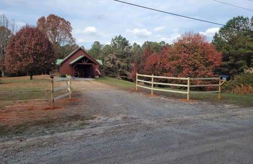 Copperhill Cabin | Cozy Cabin at Copperhill, Tn. nFire Pit, Hot Tub, Nature Trails.WOW