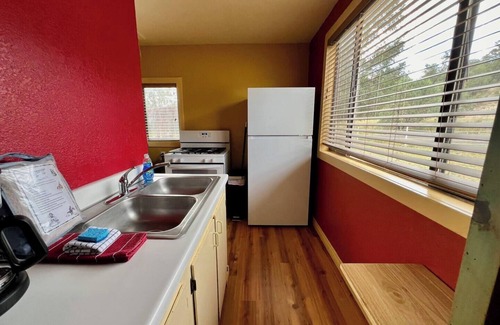 San Lorenzo Cabin | Cozy cabin at Inn at Lake Roberts