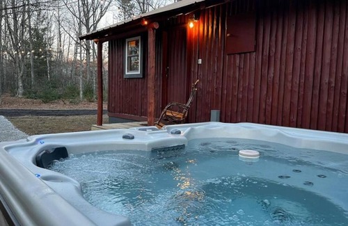 Harrietta Cabin | Cozy Cabin close to skiing, hunting, fishing, paddling, and swimming, and trails